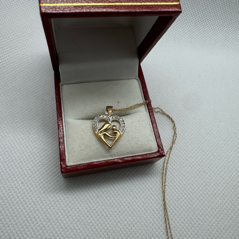 10k geniune diamond necklace